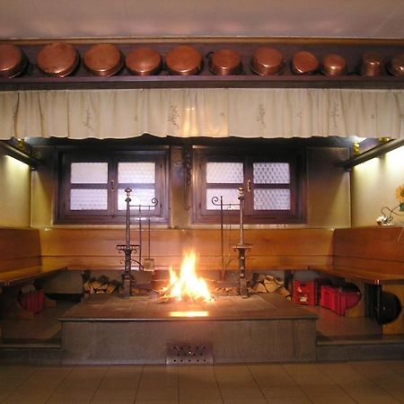 Albergo Leon Bianco Moggio Udinese エクステリア 写真